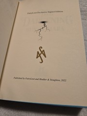The Darkening Sunya Mara SIGNED FairyLoot Exclusive Edition HCDJ 2022 Fantasy