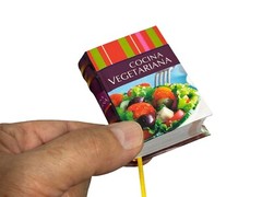 Miniature book „Cocina Vegetariana“ more than 80 recipes 320 pages color photos
