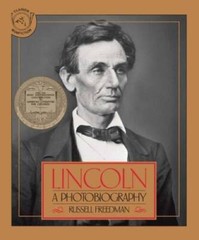 Lincoln: A Photobiography (Houghton Mifflin social studies) – Paperback – GOOD