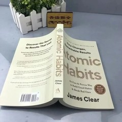 Atomic Habits by James Clear Build Good Habits Brand New USA..