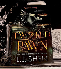 L.J. Shen Twisted Pawn Deluxe Edition Society of Villains PB Signed Inscribed