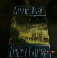 Liberty Falling by Nevada Barr (1999, Hardcover with Dust Jacket) 317 pages GUC