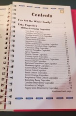 NEW „EASY CUPCAKE RECIPES“ Hardback Spiral 2010 Cookbook Resources LLC 174 Pages