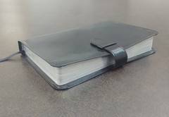 Premium Bonded Leather NIV Compact Thinline Bible Black – Red Letter – Ribbon