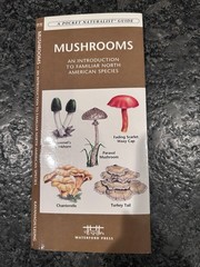 Pocket Naturalist Guide To North American Mushrooms Laminated Pamphlet