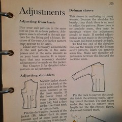 Vintage Better Homes and Gardens Sewing Book In 5 Ring Binder~1970~356 Pages